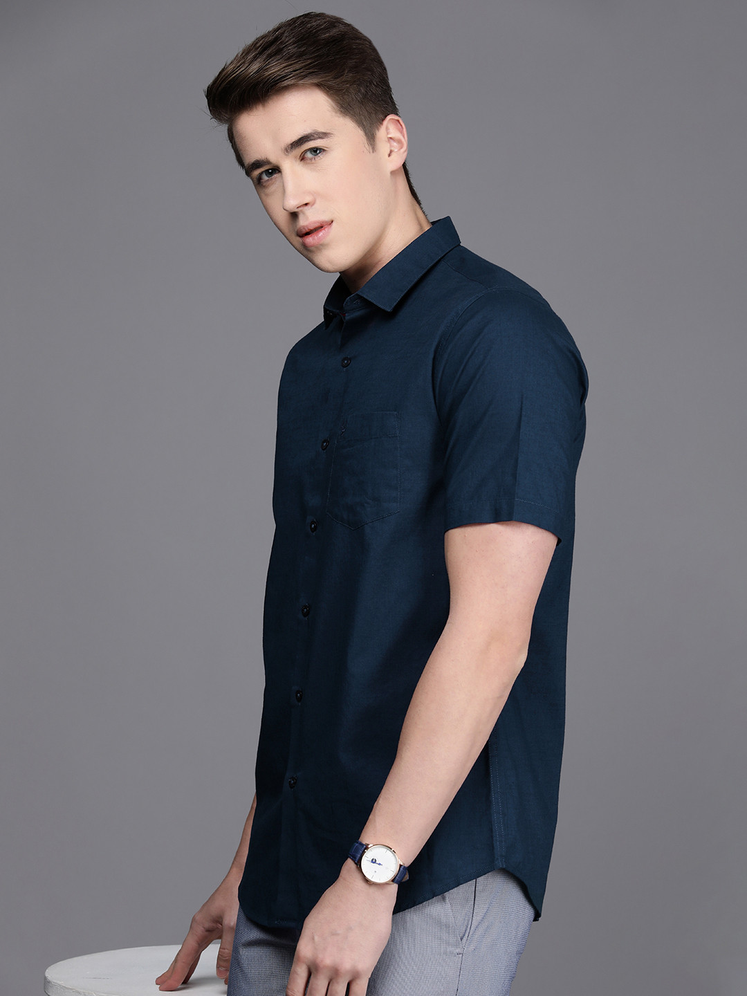 

Allen Solly Men Slim Fit Opaque Pure Cotton Casual Shirt, Navy blue