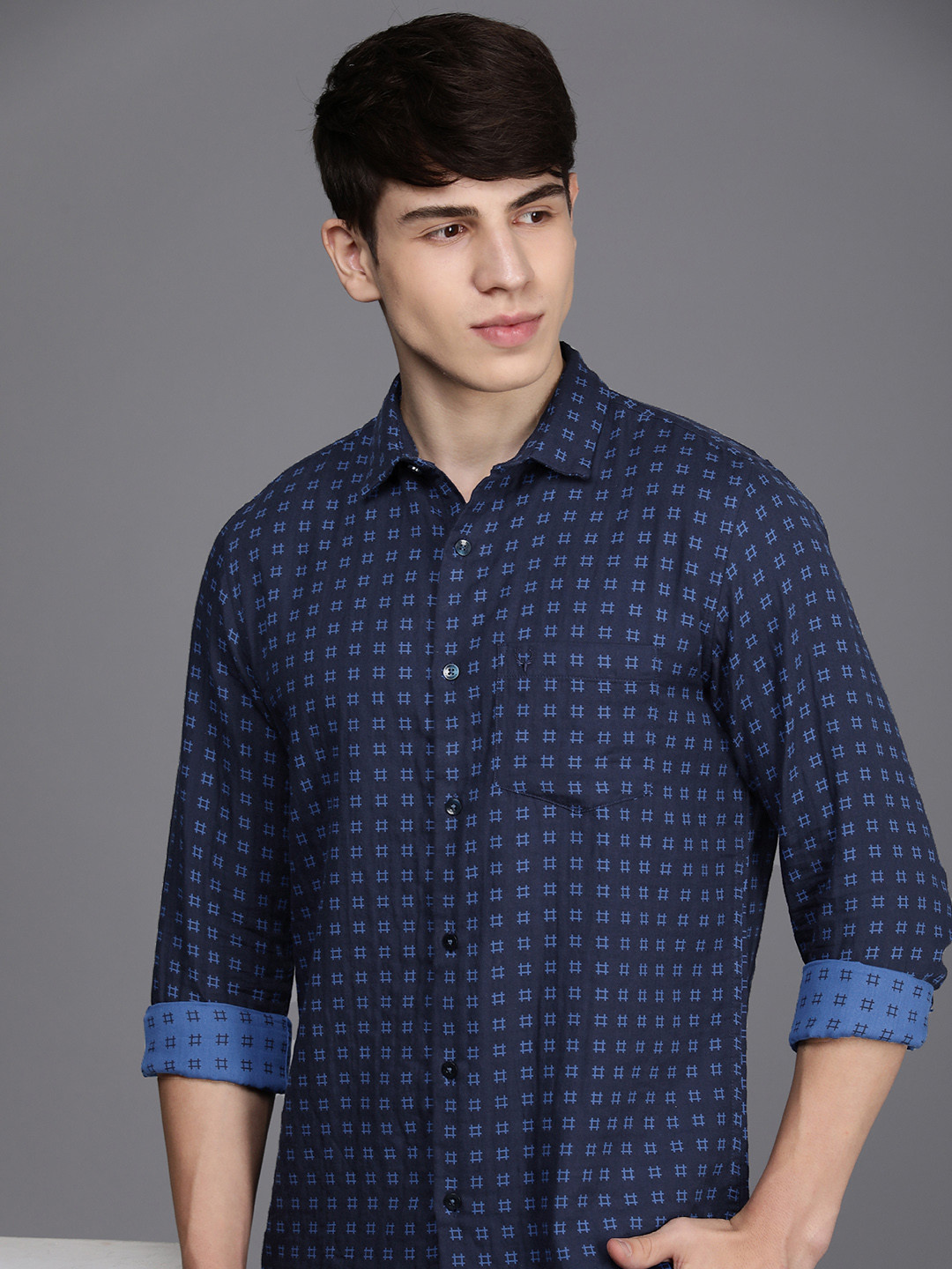 

Allen Solly Men Slim Fit Opaque Printed Pure Cotton Casual Shirt, Navy blue