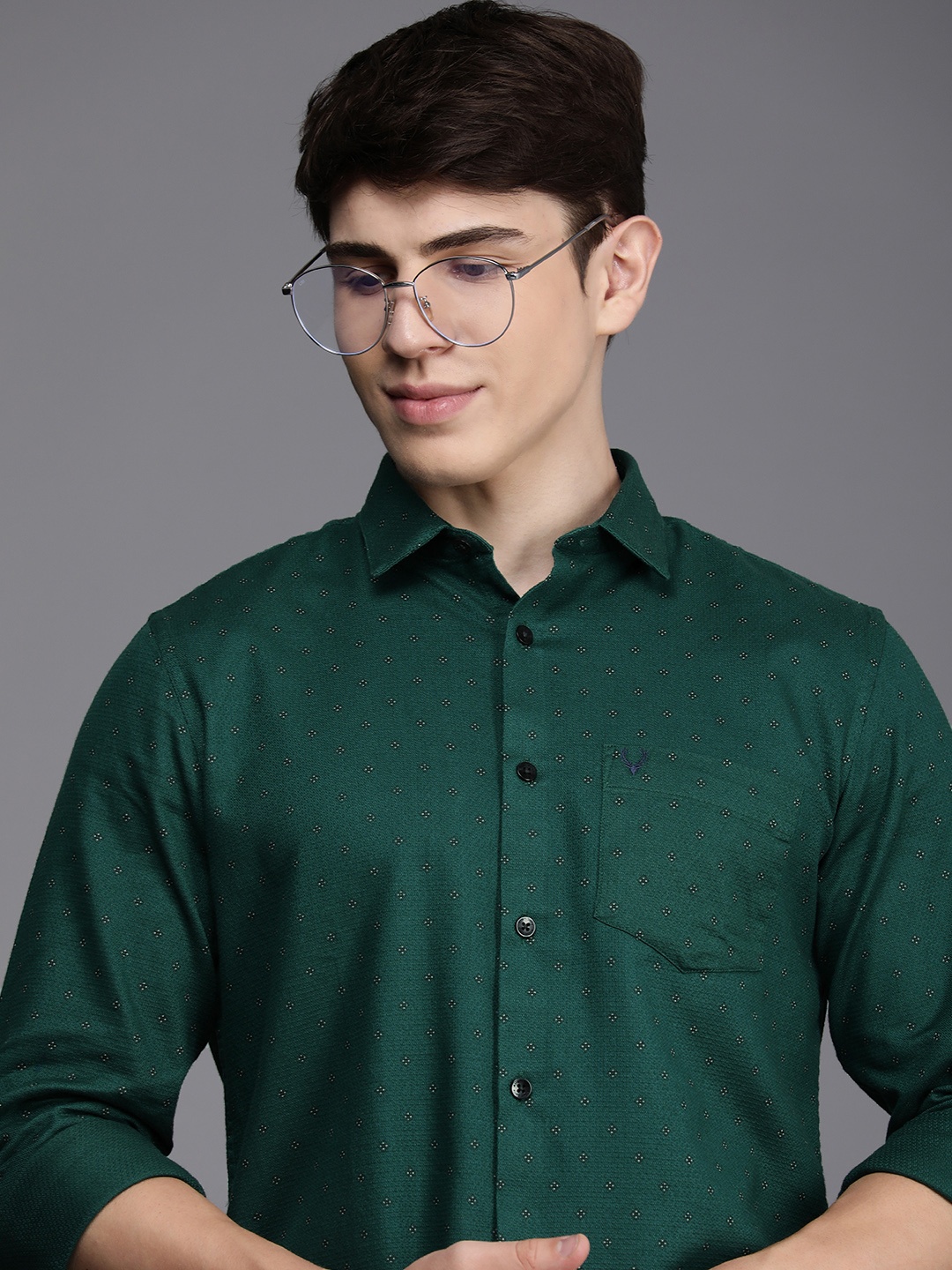 

Allen Solly Men Slim Fit Opaque Pure Cotton Casual Shirt, Green