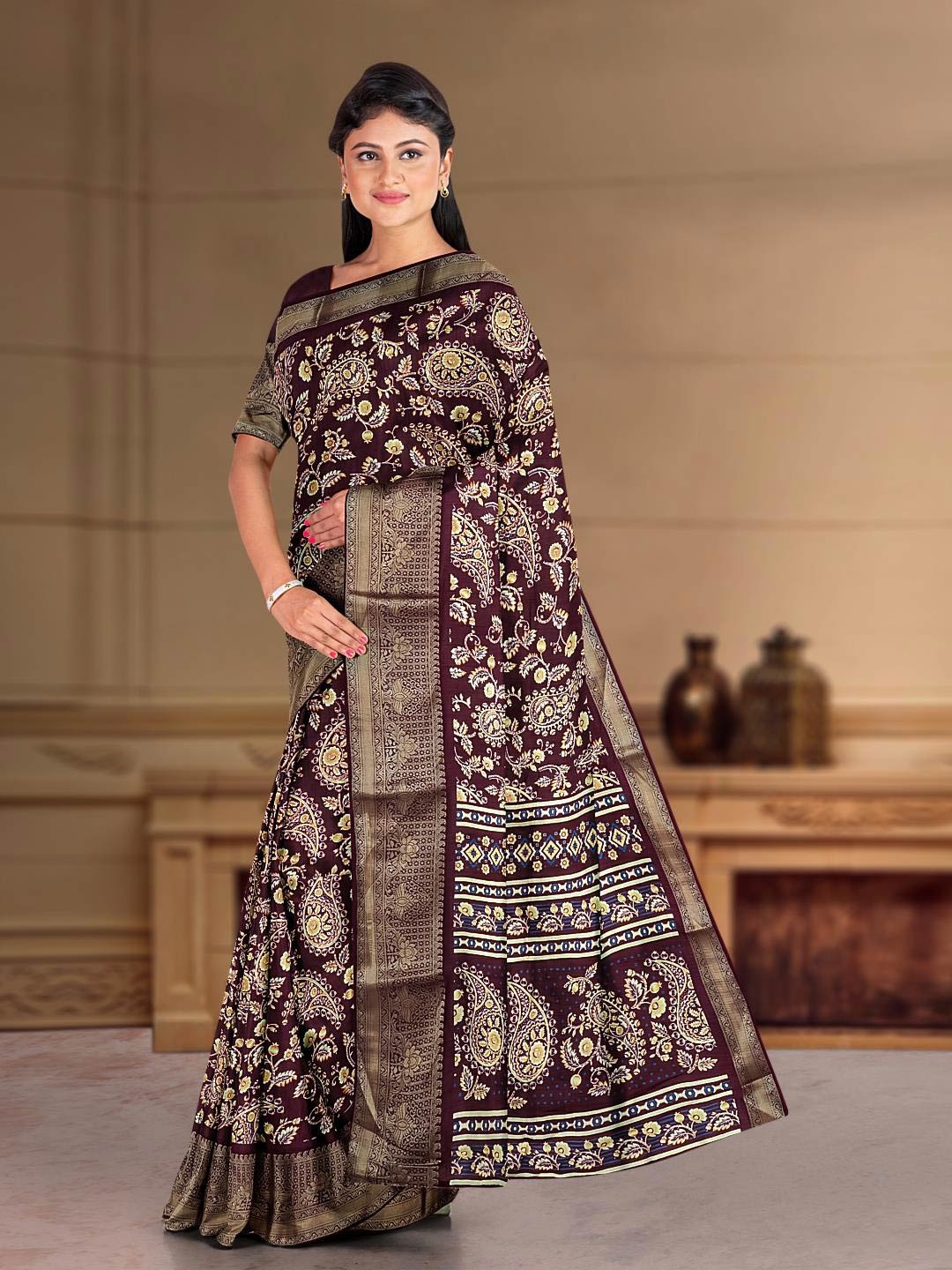 

Kalamandir Floral Printed Zari Saree, Maroon