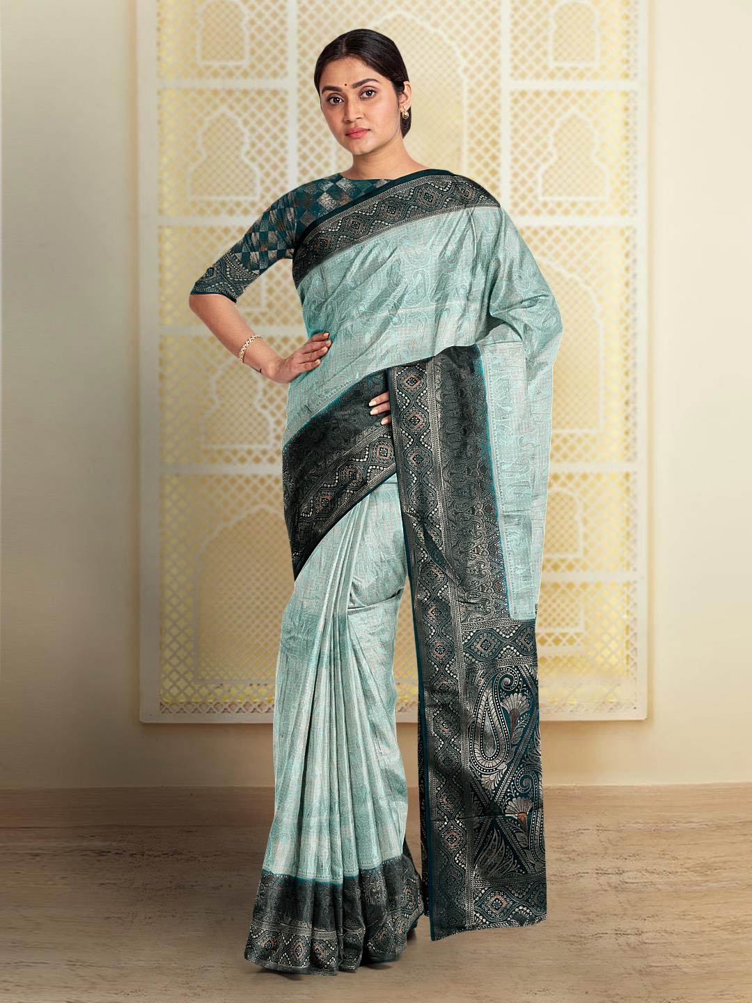 

Kalamandir Paisley Woven Design Zari Saree, Blue