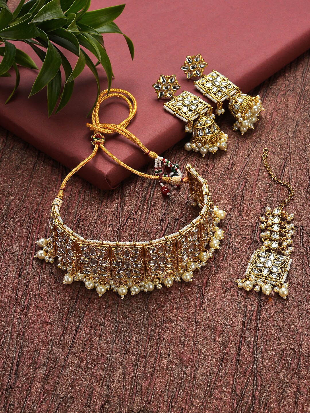 

SOHI Gold-Plated Stone-Studded Necklace & Earrings