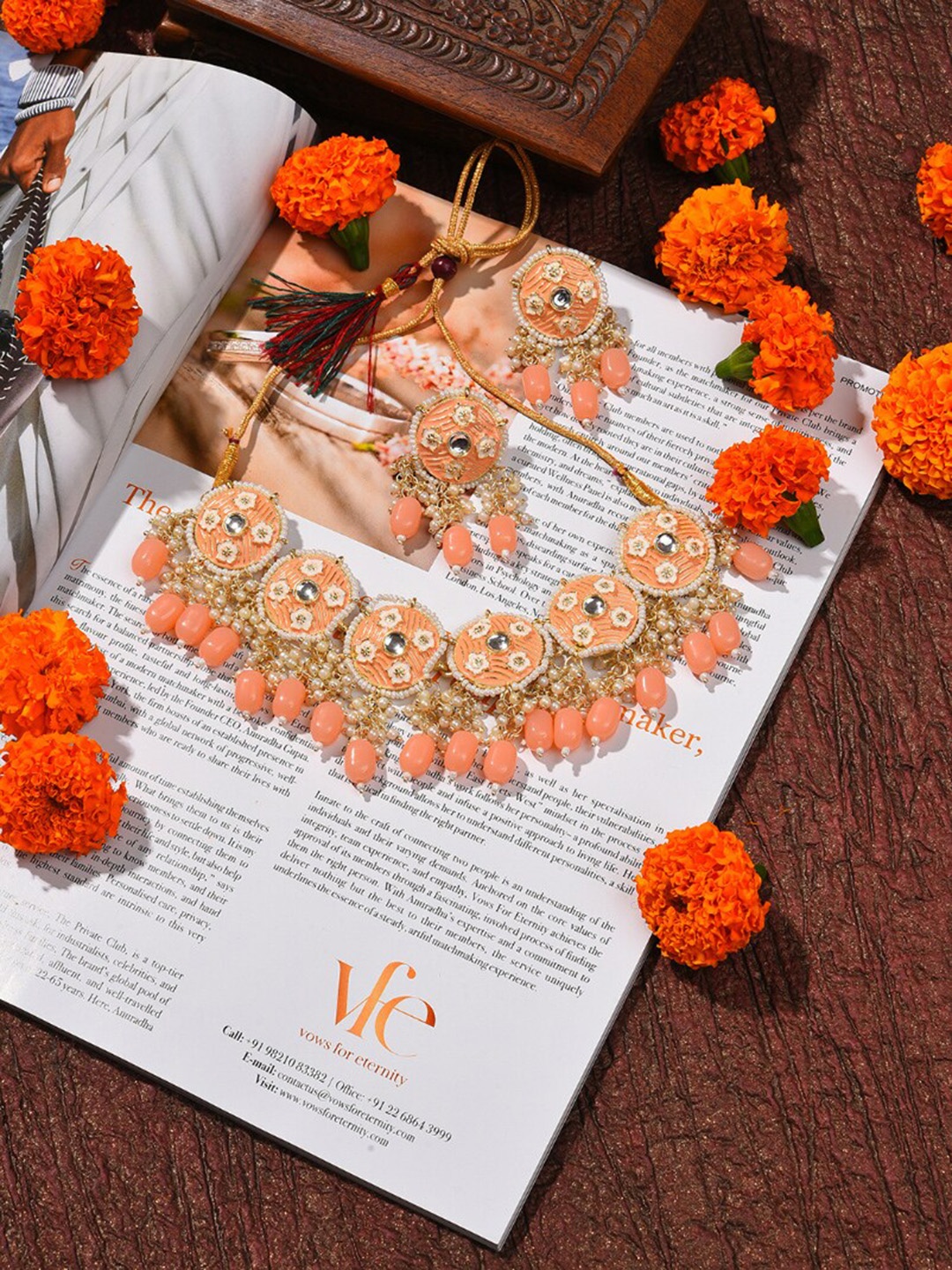 

SOHI Gold-Plated Stone-Studded & Beaded Jewellery Set