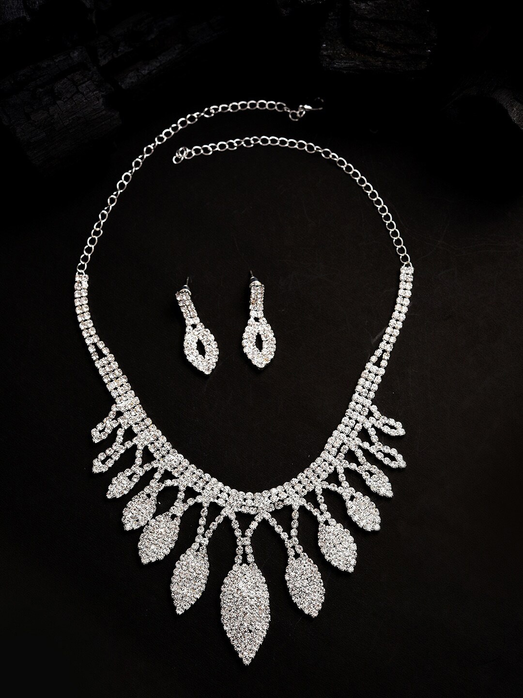 

SOHI Silver-Plated Stones Studded Jewellery Set