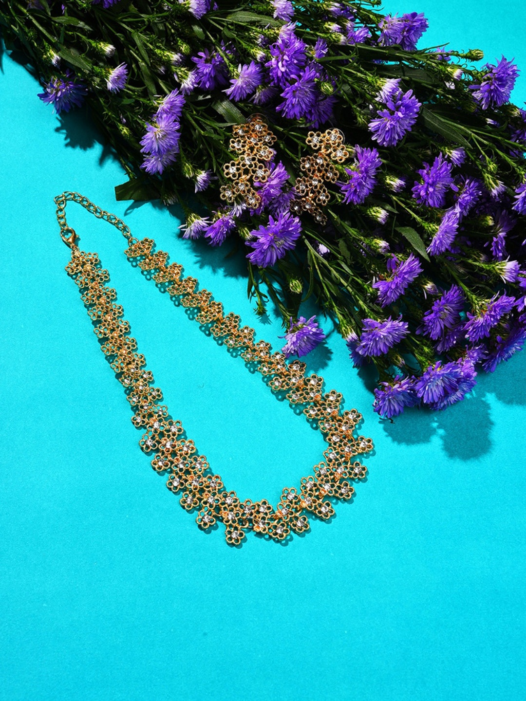 

SOHI Gold-Plated Stone Studded Necklace & Earrings