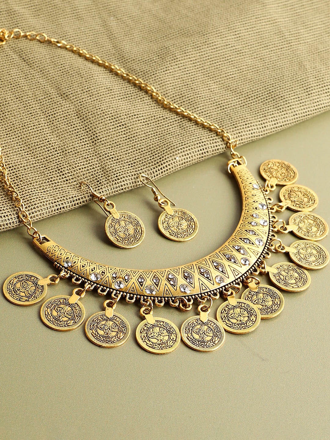 

SOHI Gold-Plated Stone-Studded Necklace & Earrings