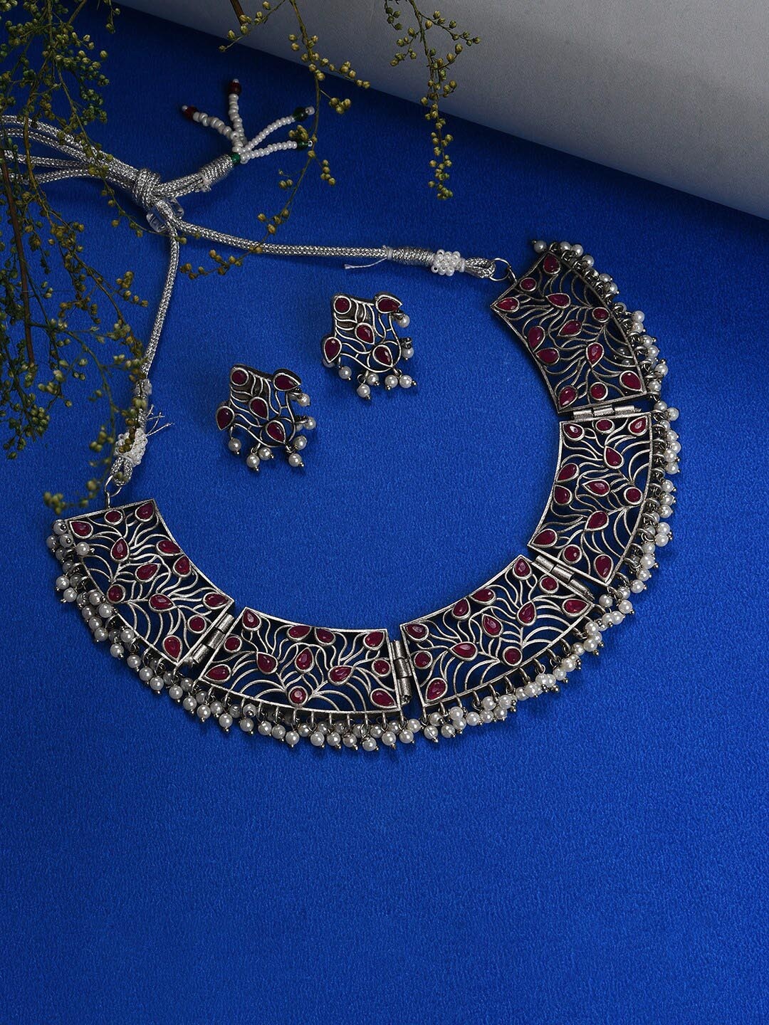 

SOHI Oxidised Silver-Plated Stone-Studded Jewellery Set