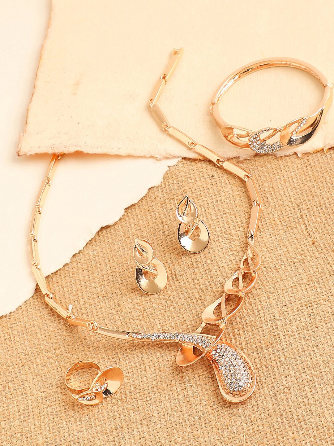 

SOHI Gold-Plated Stones Studded Necklace & Earrings