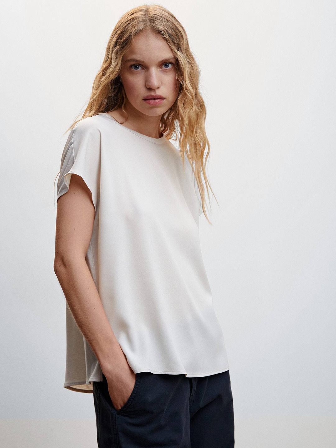 

MANGO Extended Sleeves T-shirt, Off white