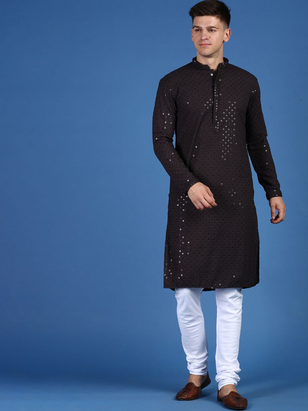 

Sanwara Chikankari Sequinned Pure Cotton Kurta with Pyjamas, Charcoal