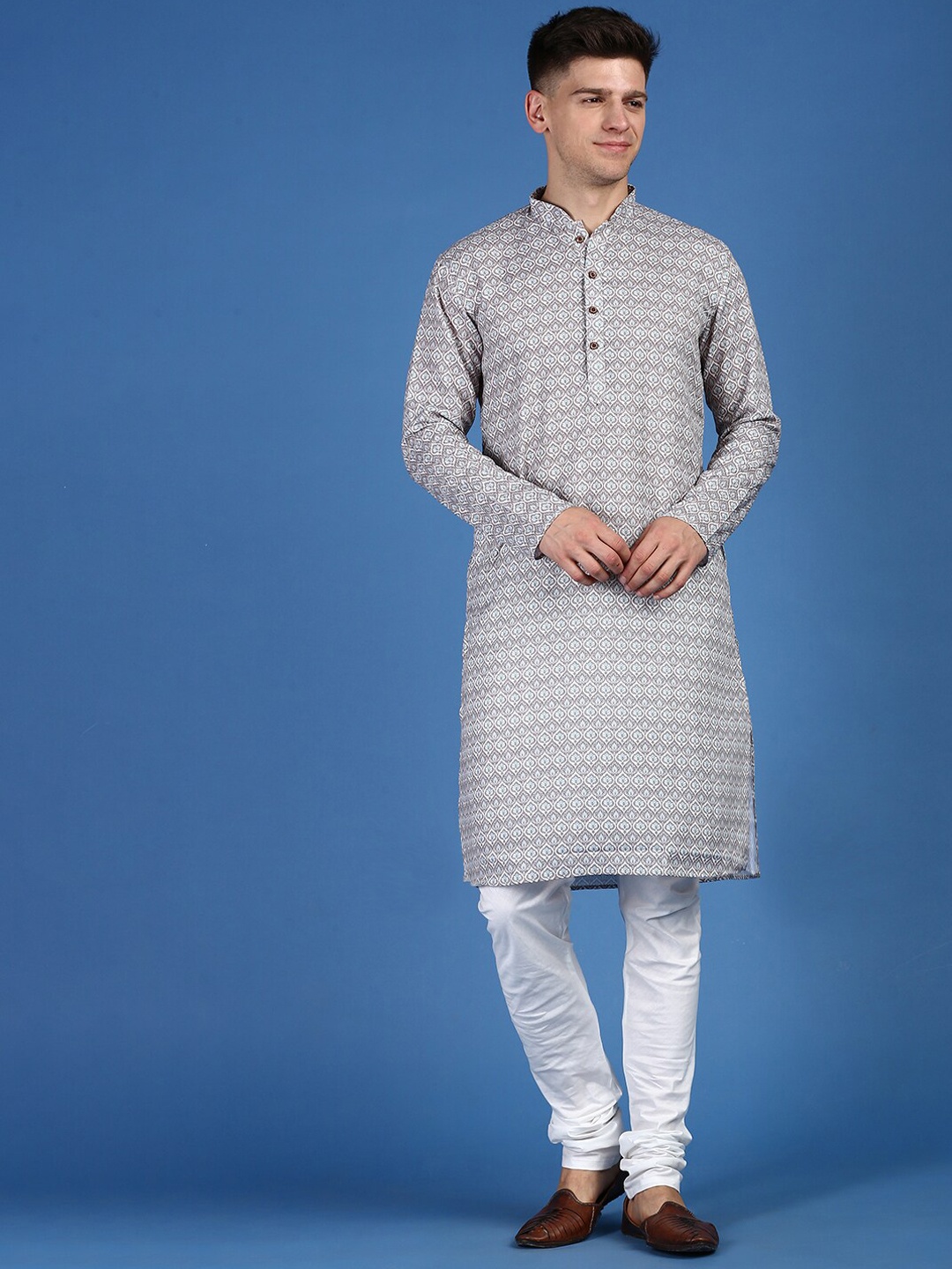 

Sanwara Ethnic Motifs Printed Mandarin Collar Kurta with Churidar, Grey