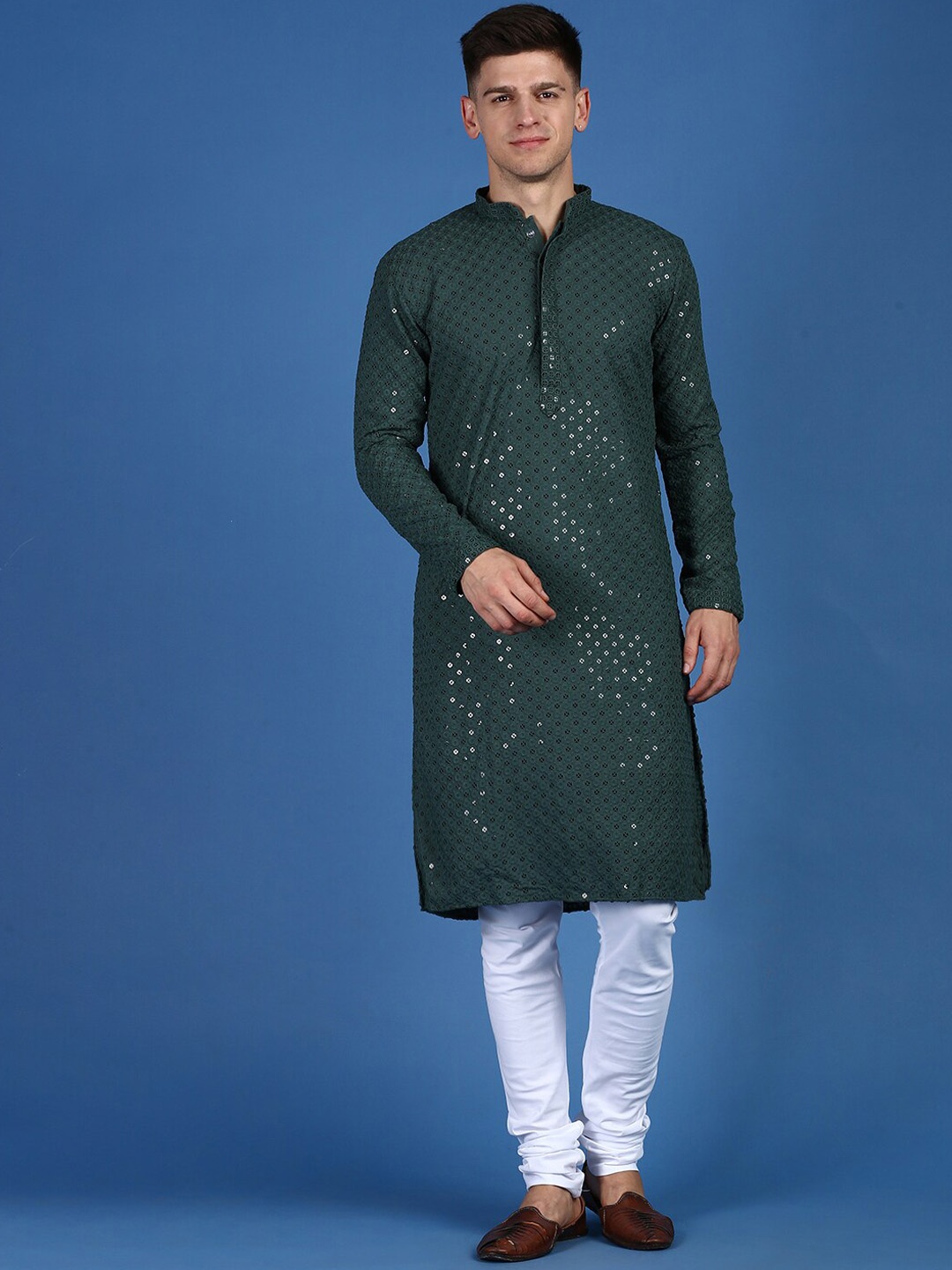 

Sanwara Chikankari Sequinned Pure Cotton Kurta with Pyjamas, Green