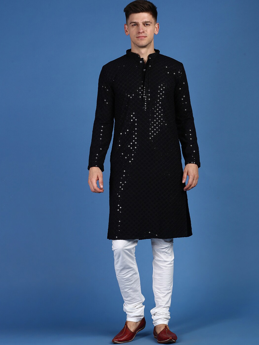 

Sanwara Sequinned Chikankari Pure Cotton Kurta with Pyjamas, Black