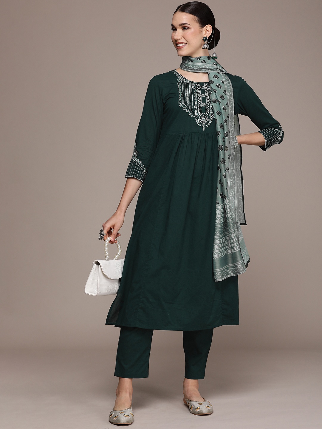 

Anouk Women Floral Embroidered Regular Pure Cotton Kurta with Trousers & With Dupatta, Green