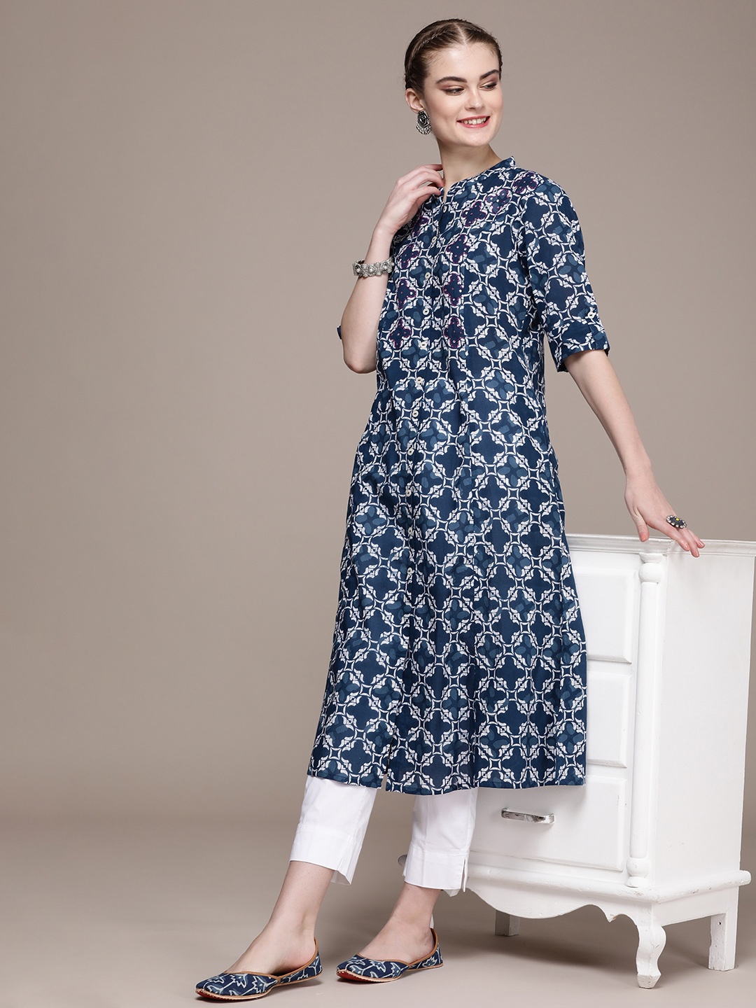 

Anouk Women Geometric Printed Cotton Kurta, Blue