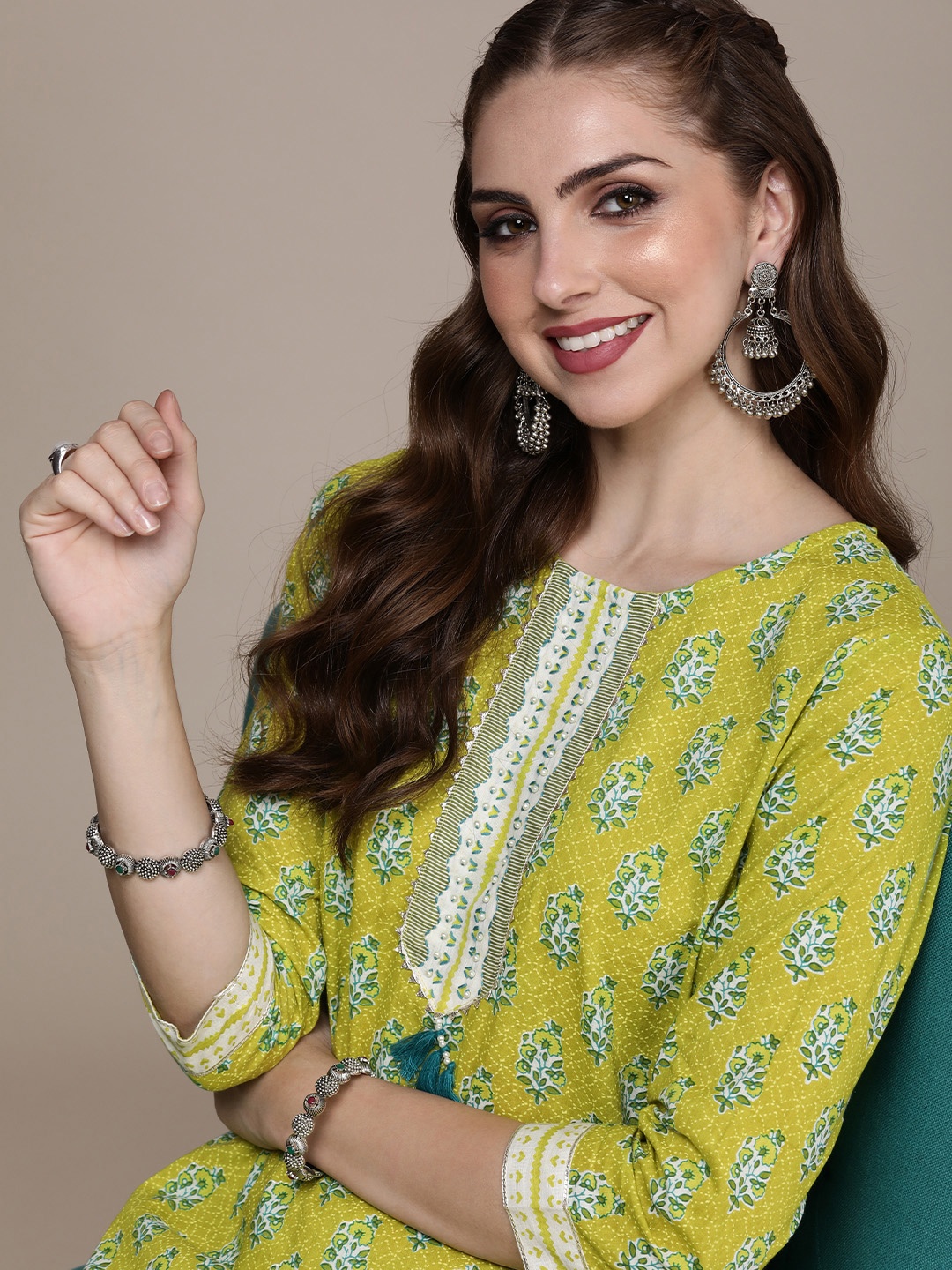 

Anouk Women Floral Printed Regular Gotta Patti Pure Cotton Kurta with Trousers, Lime green