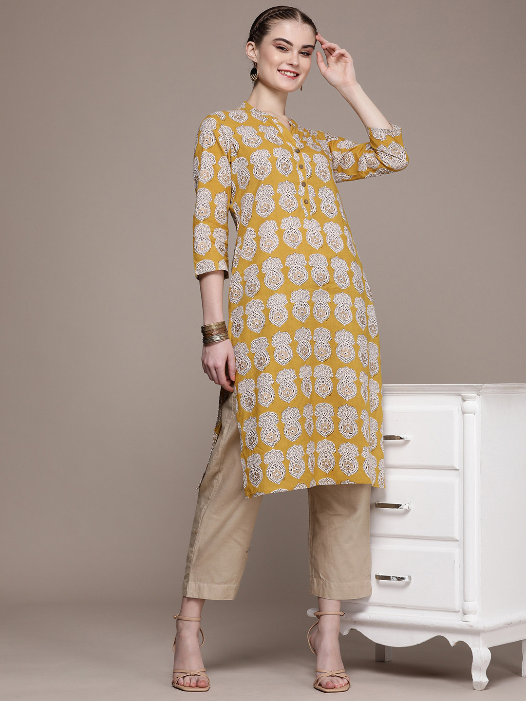 

Anouk Women Ethnic Motifs Printed Cotton Kurta, Mustard