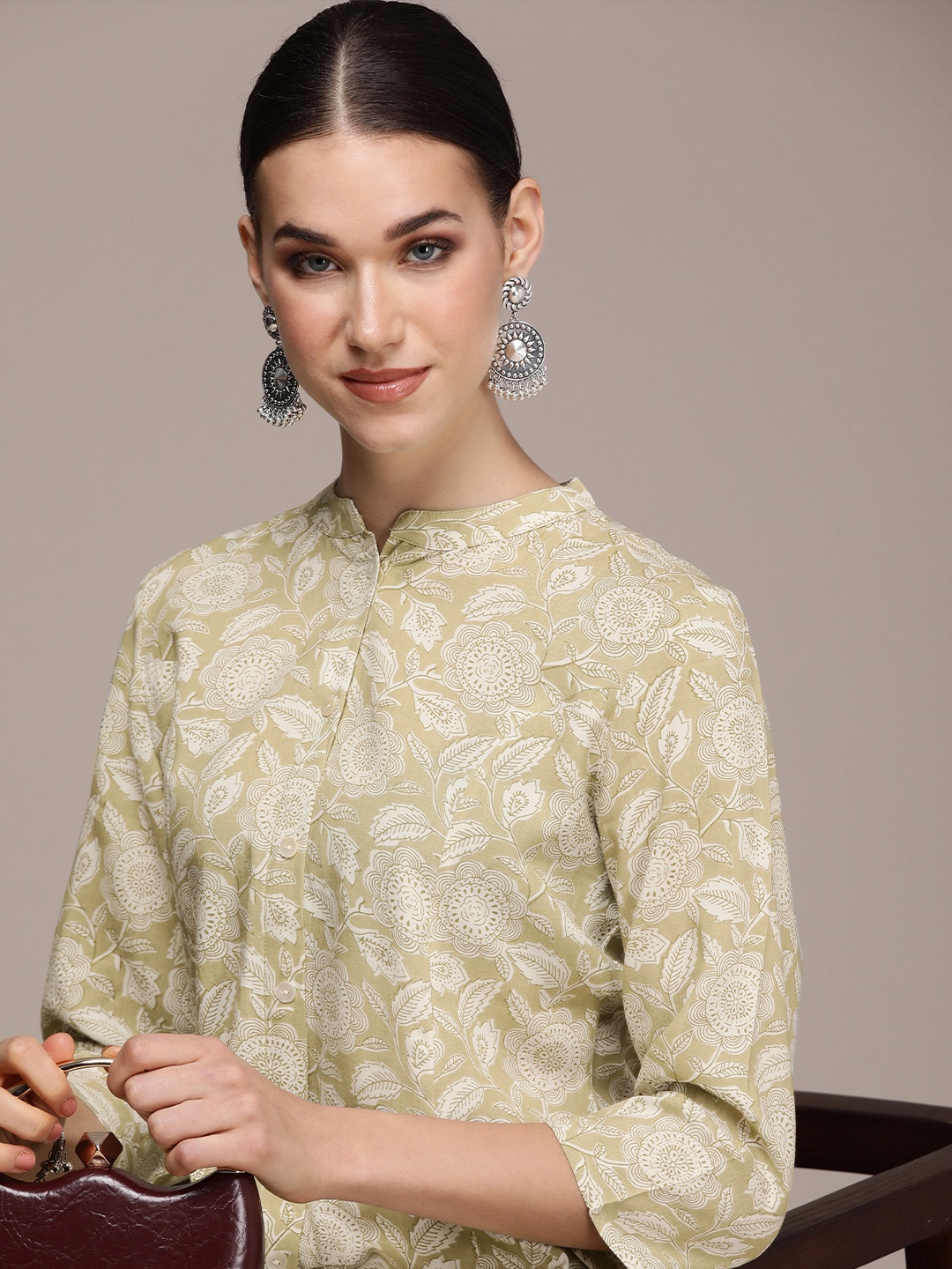 

Anouk Women Floral Printed Mandarin Collar Kurta, Green