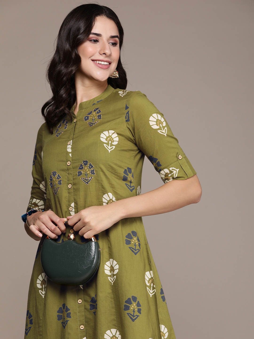 

Anouk Women Ethnic Motifs Printed Sequinned Cotton Kurta, Olive