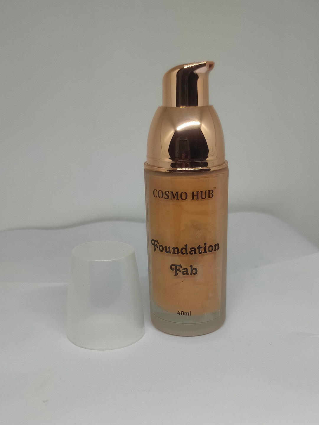 

COSMO HUB Lightweight & Waterproof Full Coverage Fab Foundation 40 ml - Camel Brown 03