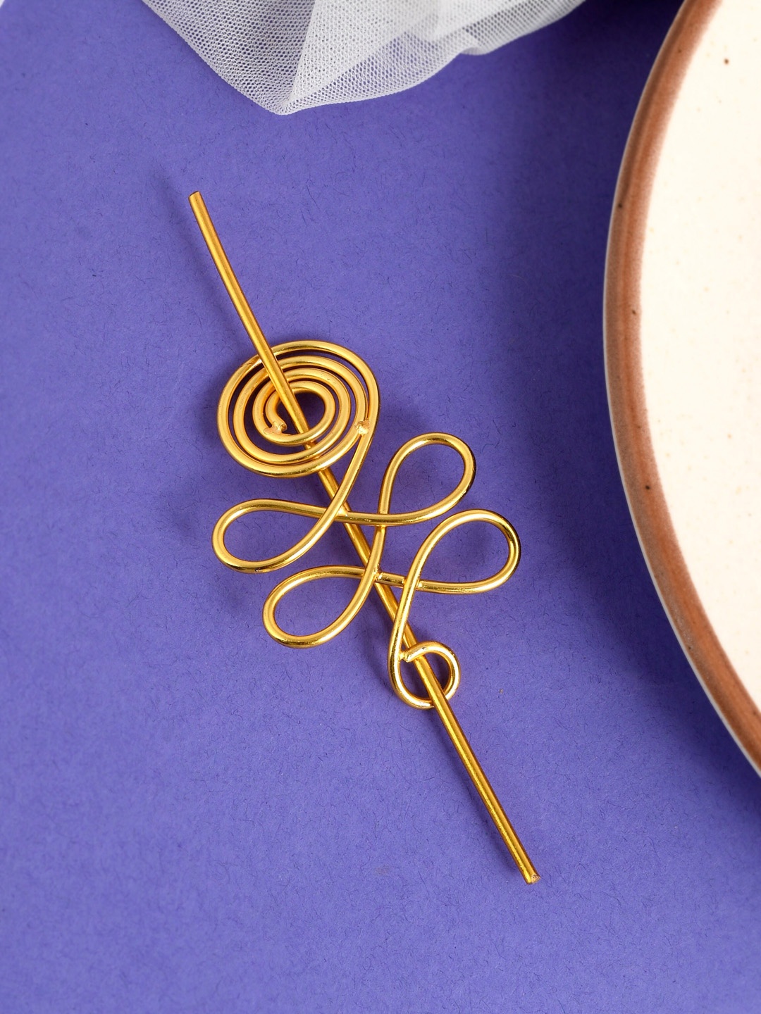 

Silvermerc Designs Gold-Plated Seqiuned Bun Pin