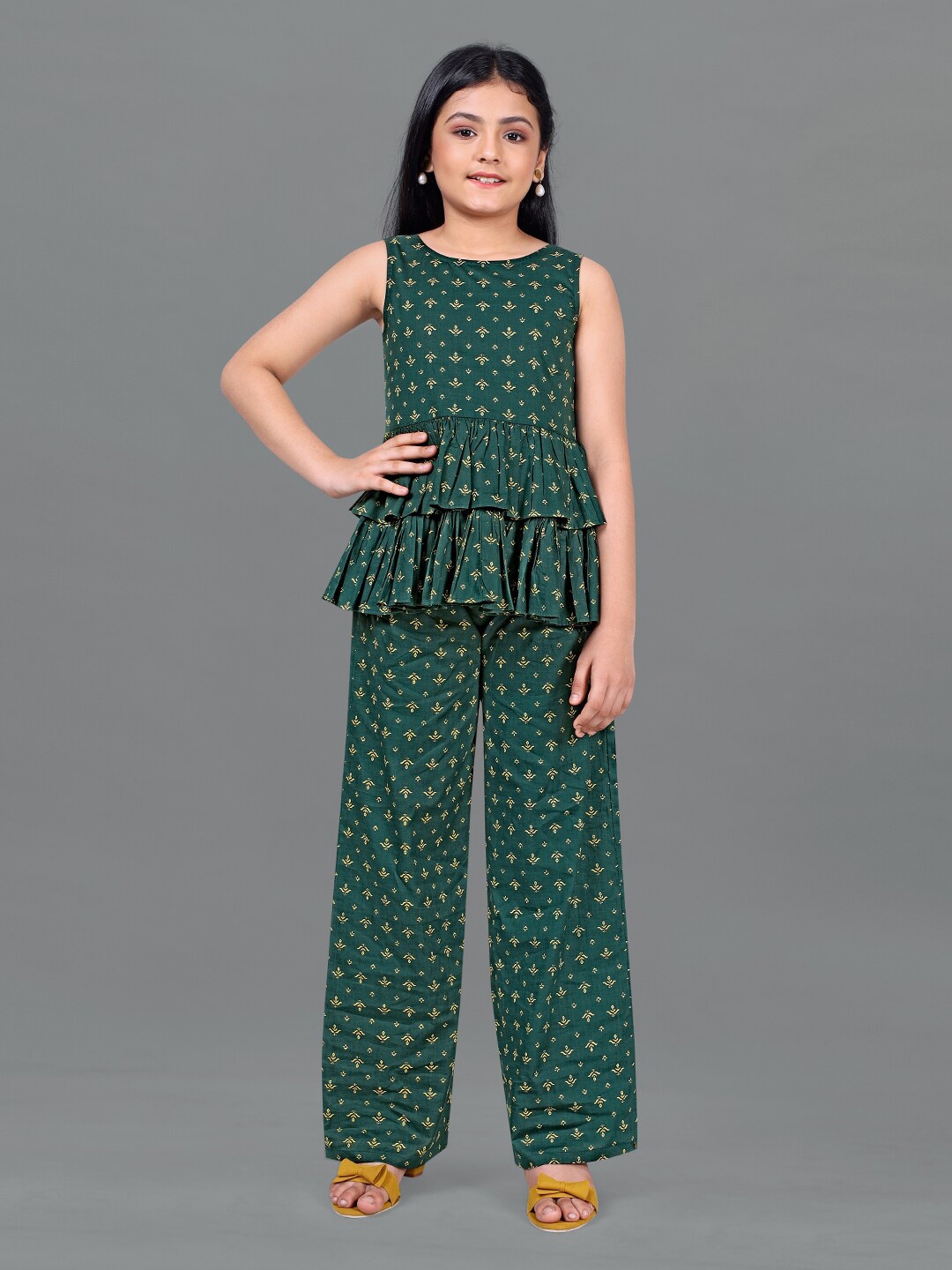 

FASHION DREAM Girls Printed Top With Trousers, Green