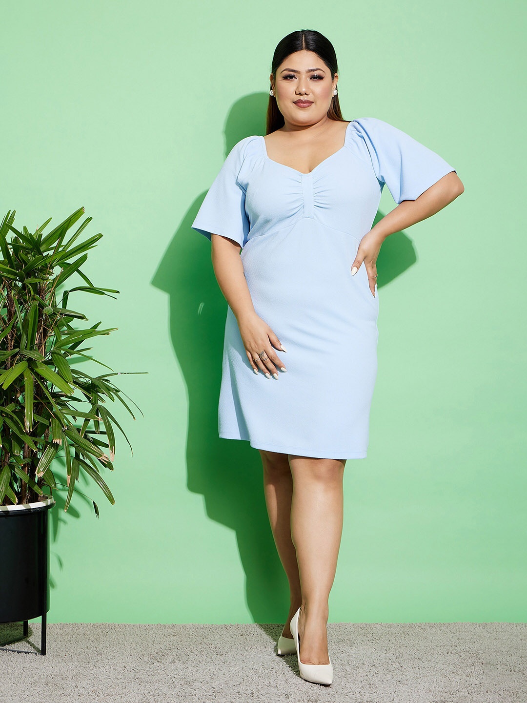 

SASSAFRAS Curve Plus Size Turquoise Blue Sweetheart Neck Flared Sleeves Sheath Dress