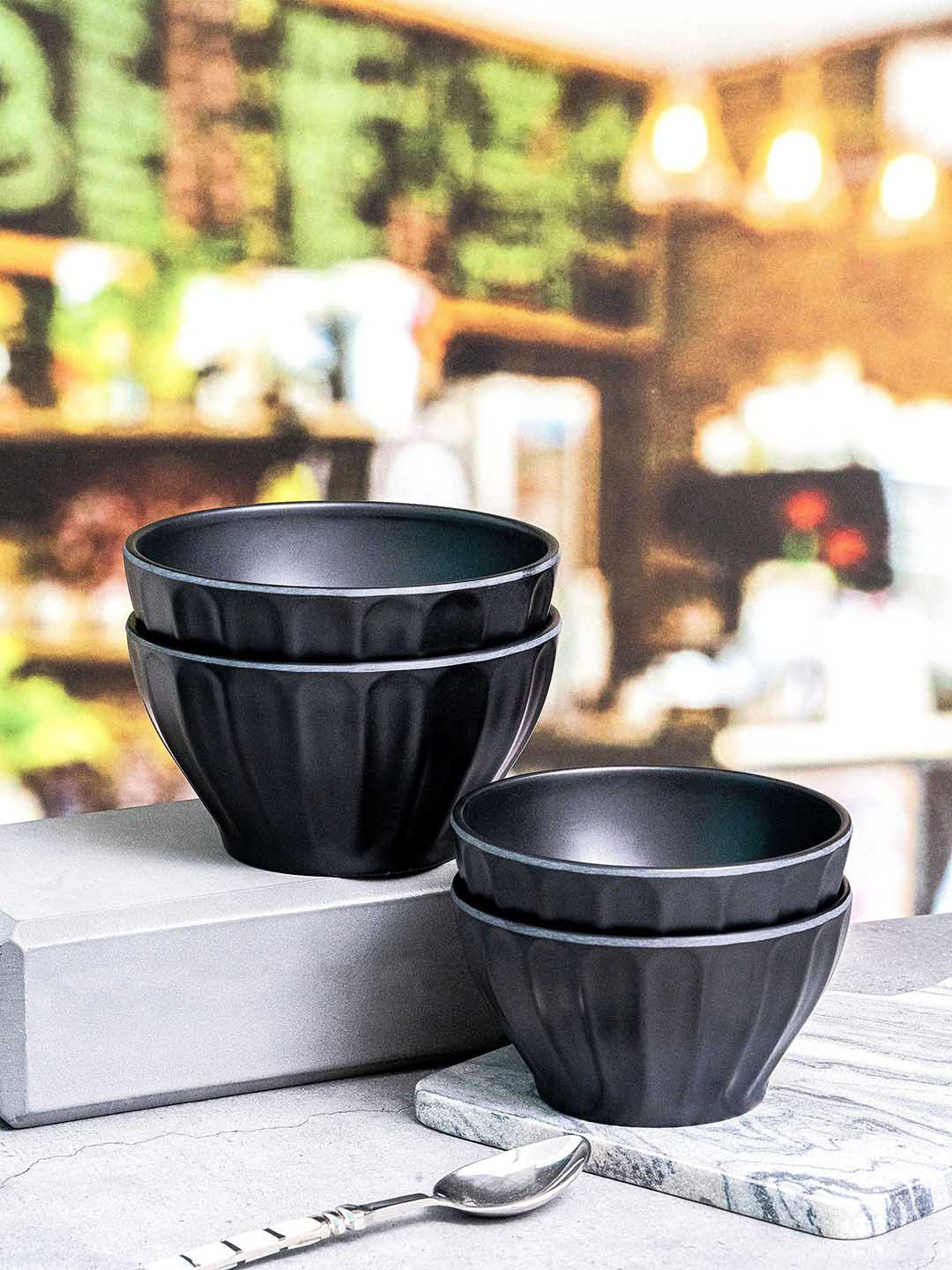 

Stehlen Black 4 Pieces Melamine Glossy Bowls