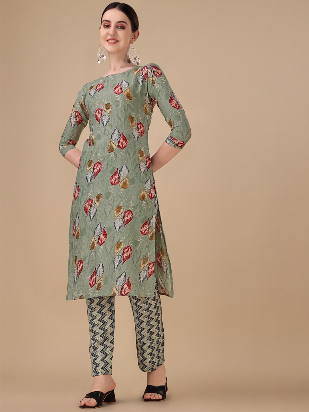 

Fashion Basket Floral Printed Kurta with Trousers, Green