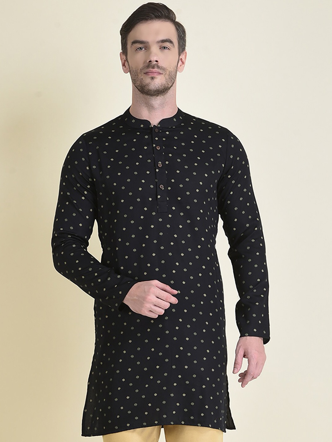 

DEYANN Ethnic Motifs Printed Mandarin Collar Kurta with Pyjamas, Black