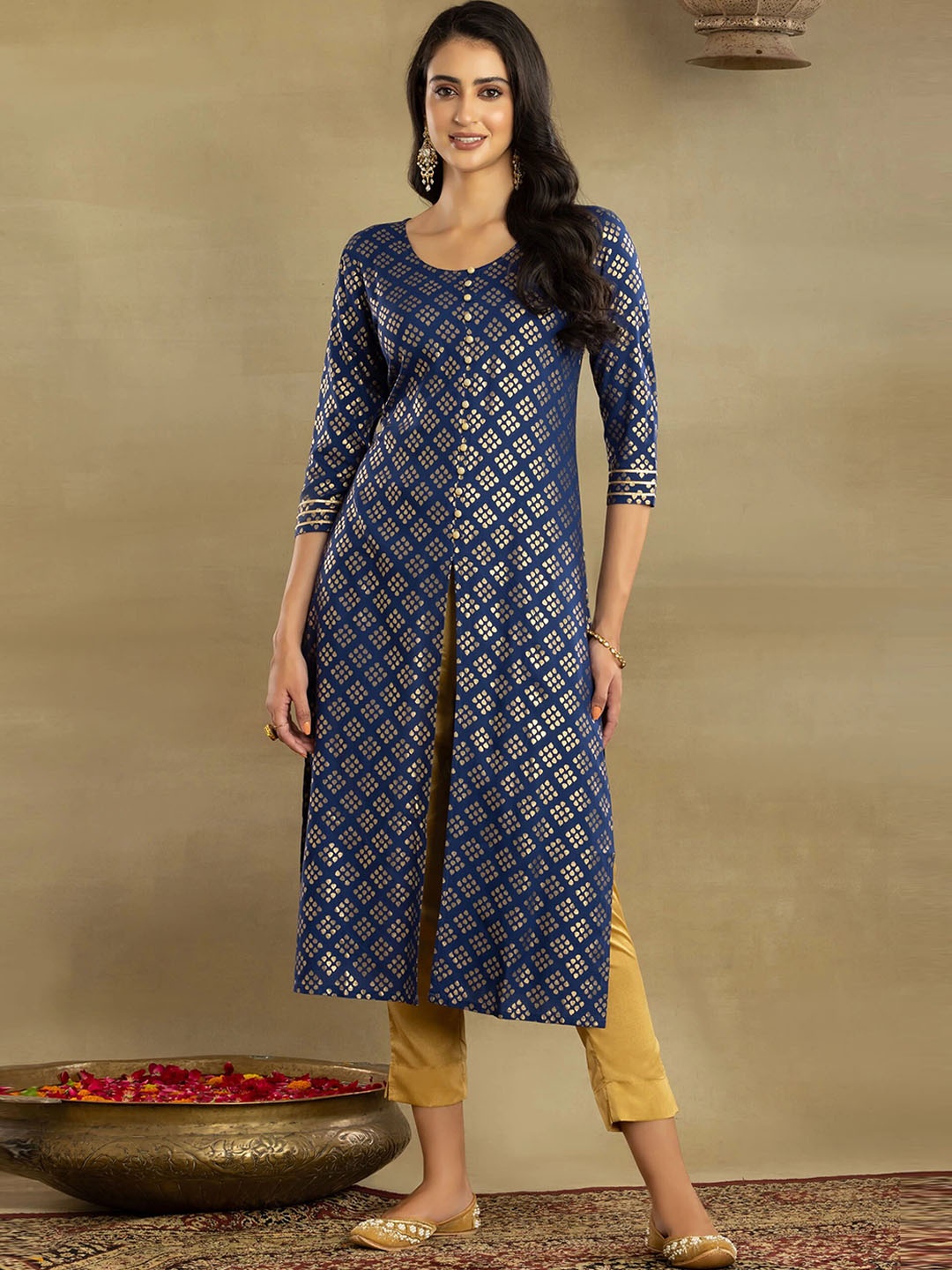 

SkyaSia Ethnic Motifs Printed Regular Straight Kurta, Navy blue