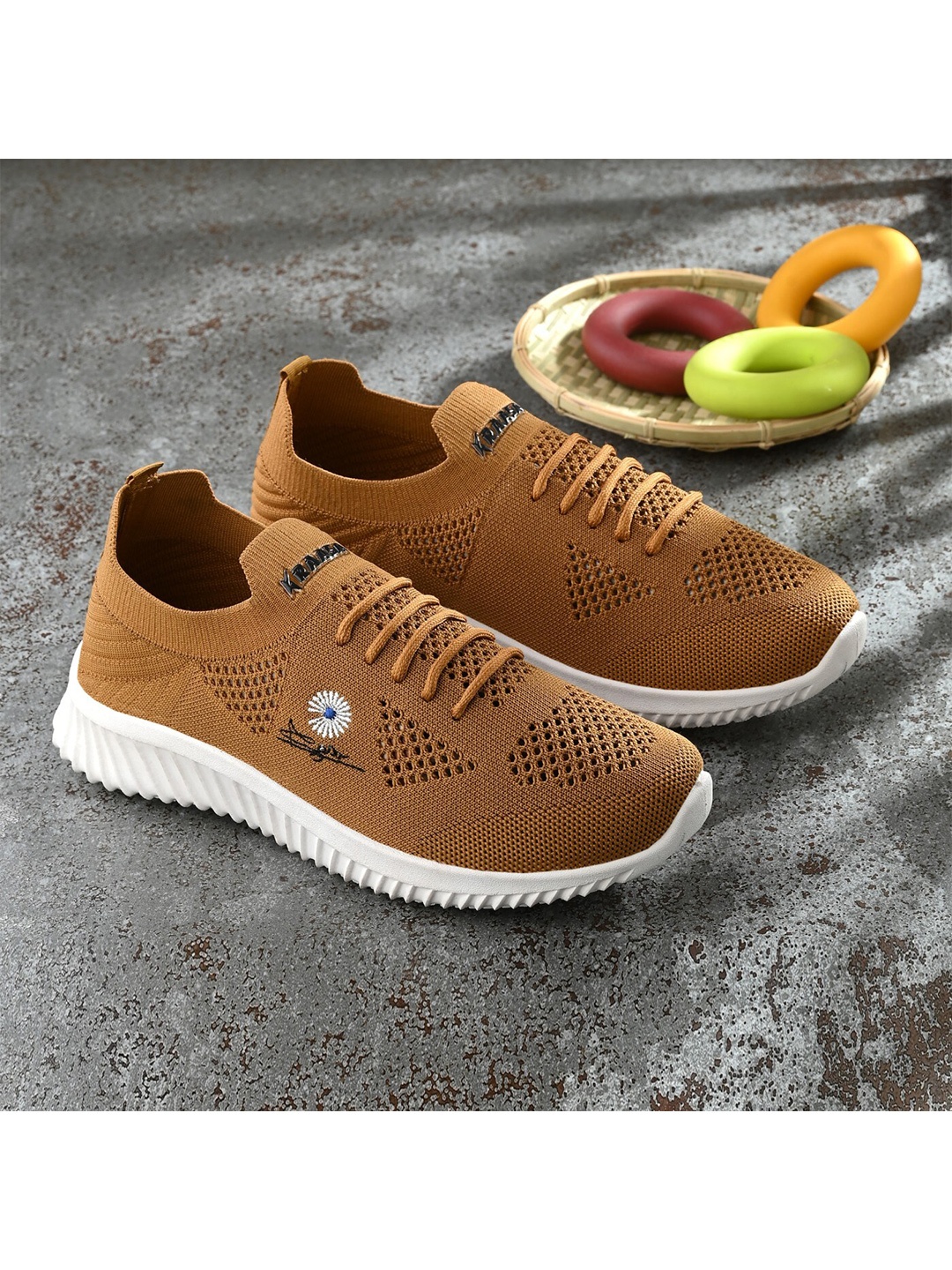 

KRAASA Women Mesh Running Non-Marking Shoes, Tan
