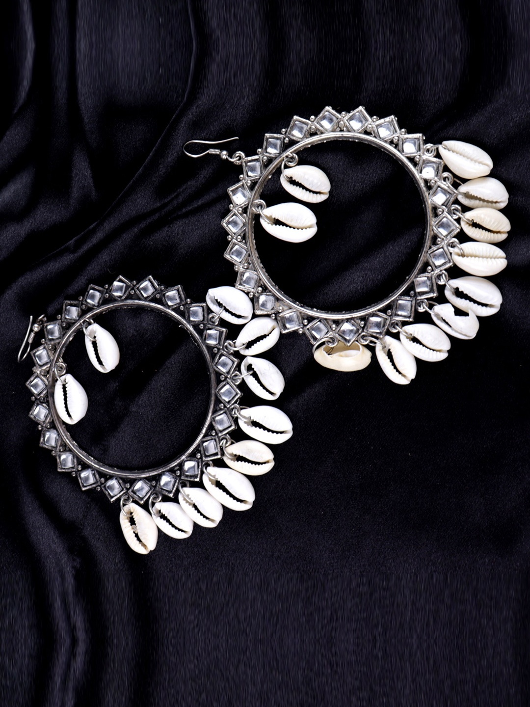

VAGHBHATT Silver Plated Stone Studed Circulr Drop Earrings