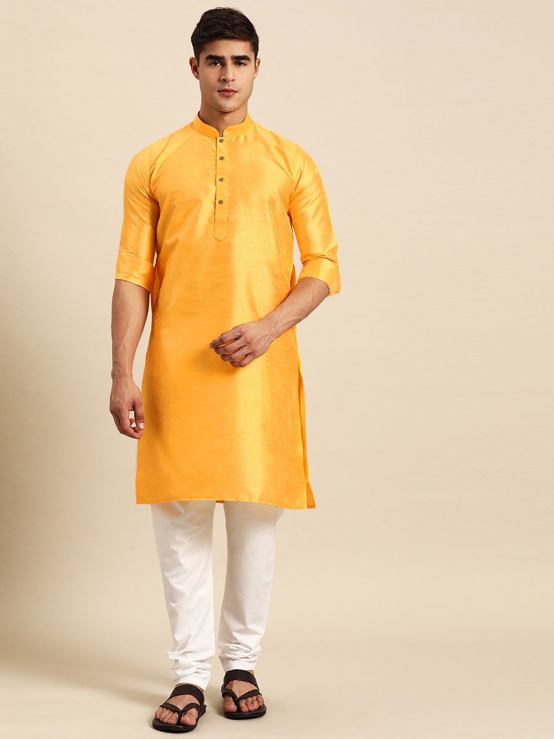 

RAJUBHAI HARGOVINDAS Men Mandarin Collar Pure Silk Kurta, Yellow