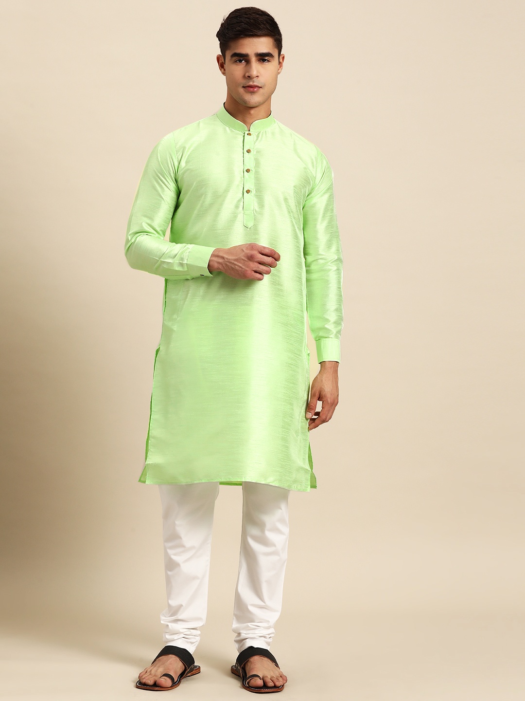 

RAJUBHAI HARGOVINDAS Men Mandarin Collar Pure Silk Kurta, Green