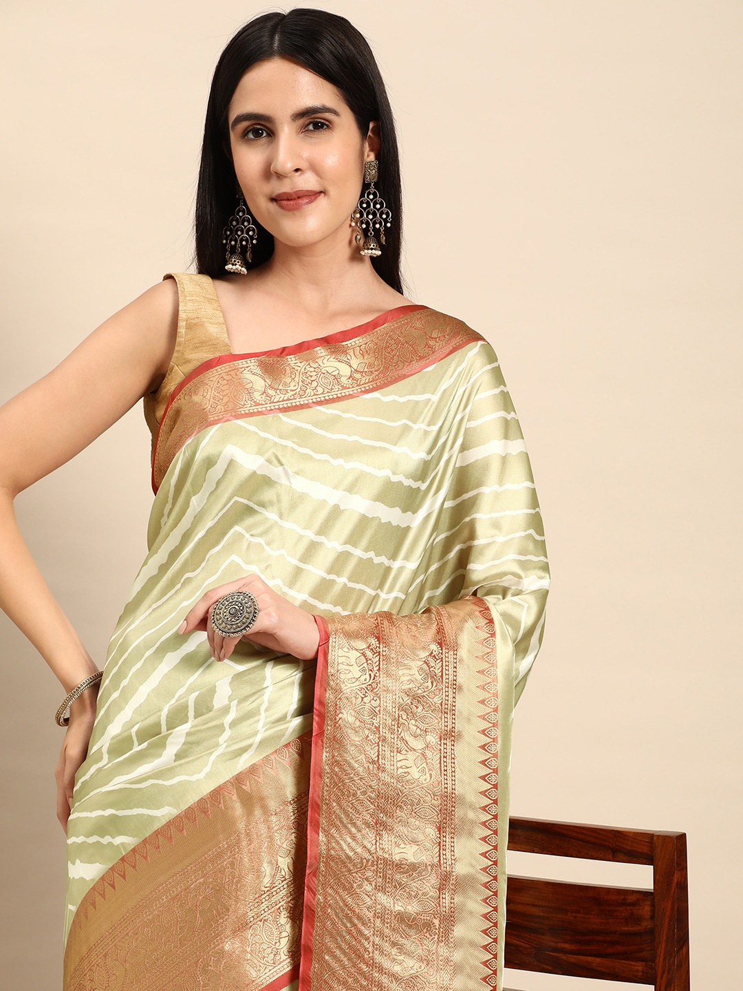 

VASTRANAND Leheriya Printed Zari Silk Blend Banarasi Saree, Green