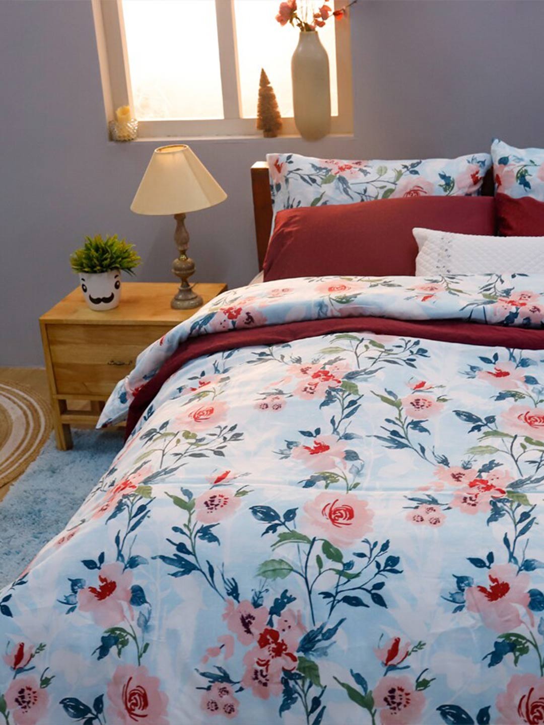 

BLUE DAHLIA White & Green Floral Pure Cotton 250 TC King Bedsheet With 2 Pillow Covers