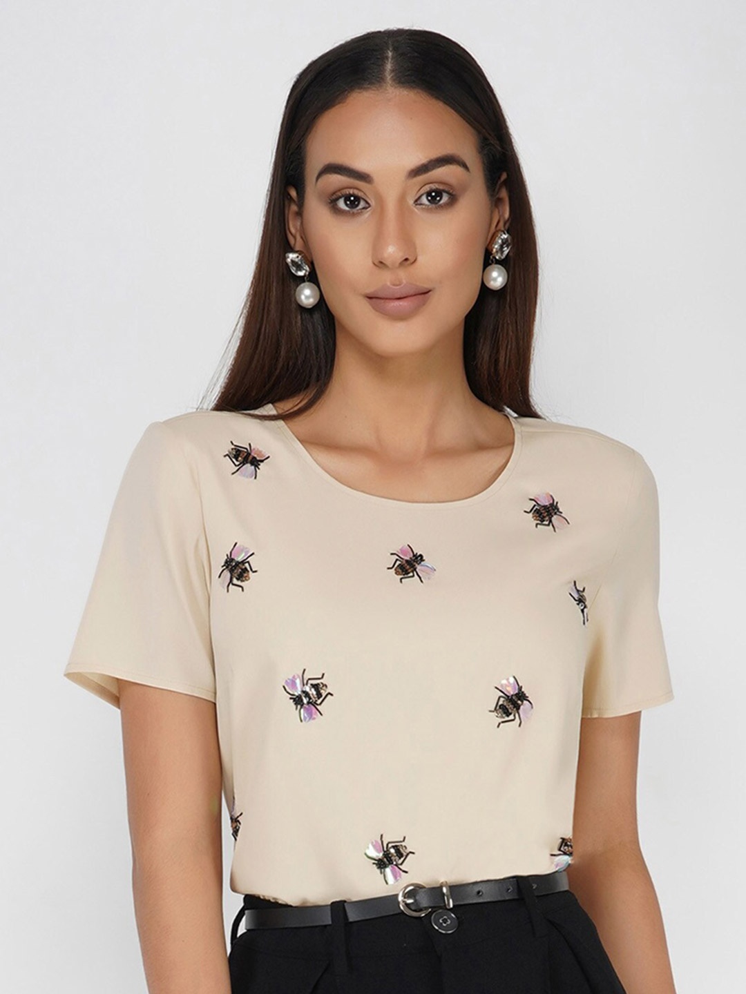 

ATTIC SALT Conversational Printed Round Neck Short Sleeves Top, Beige