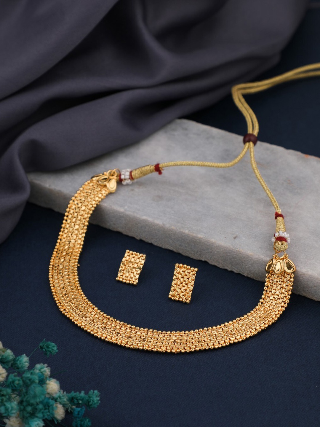 

Vita Bella Gold-Plated Textured Jewellery Set