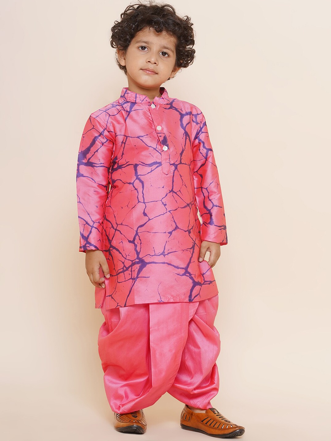 

Sethukrishna Boys Mandarin Collar Abstract Printed Kurta with Dhoti Pants, Pink