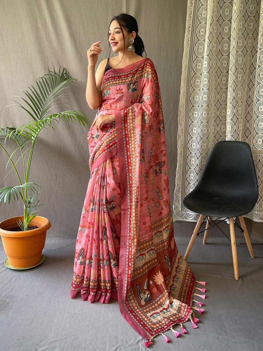 

Mitera Cotton Bend Kalamkari Saree With Tassel, Pink