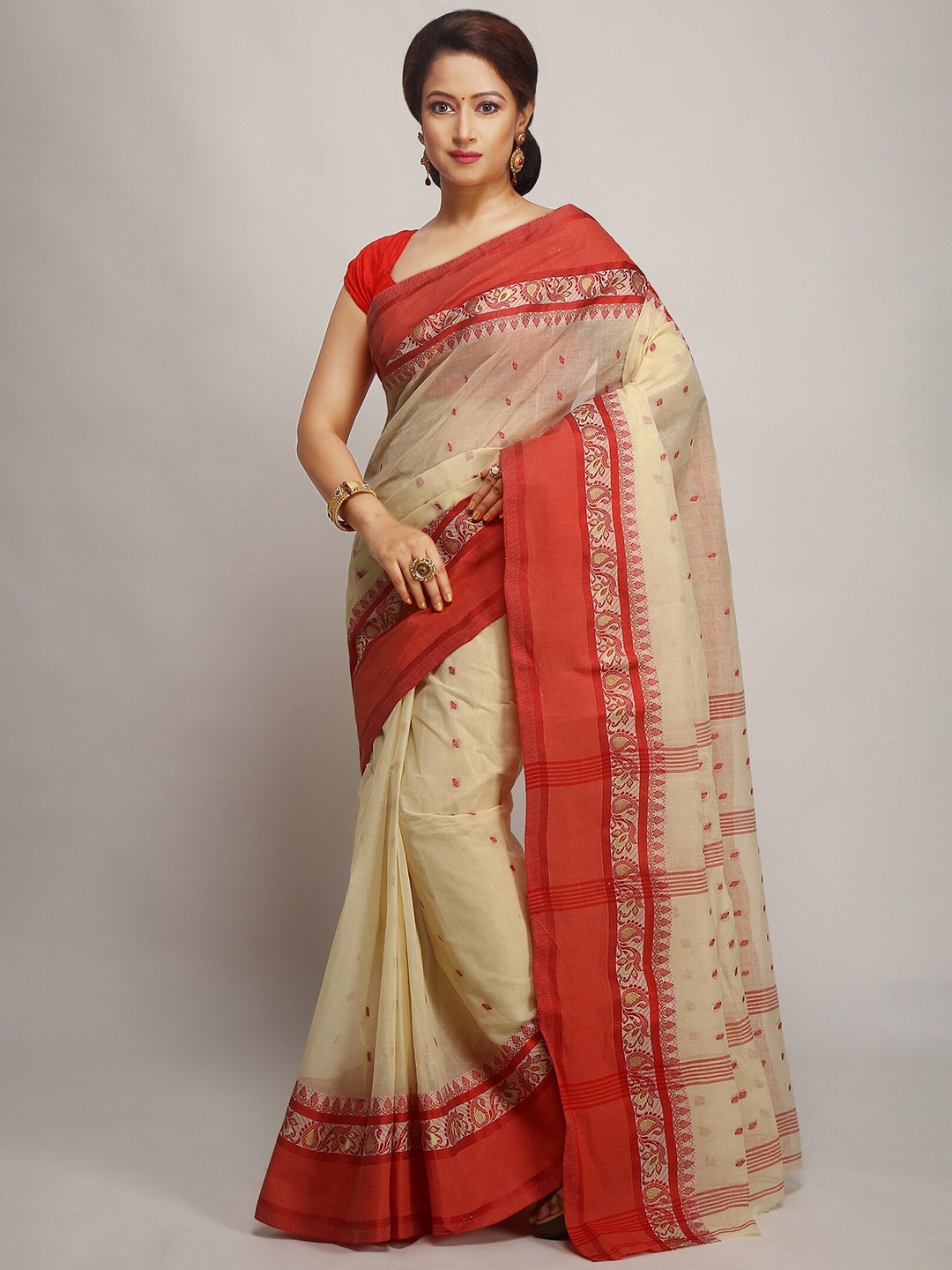 

WoodenTant Ethnic Motif Pure Cotton Taant Saree, White