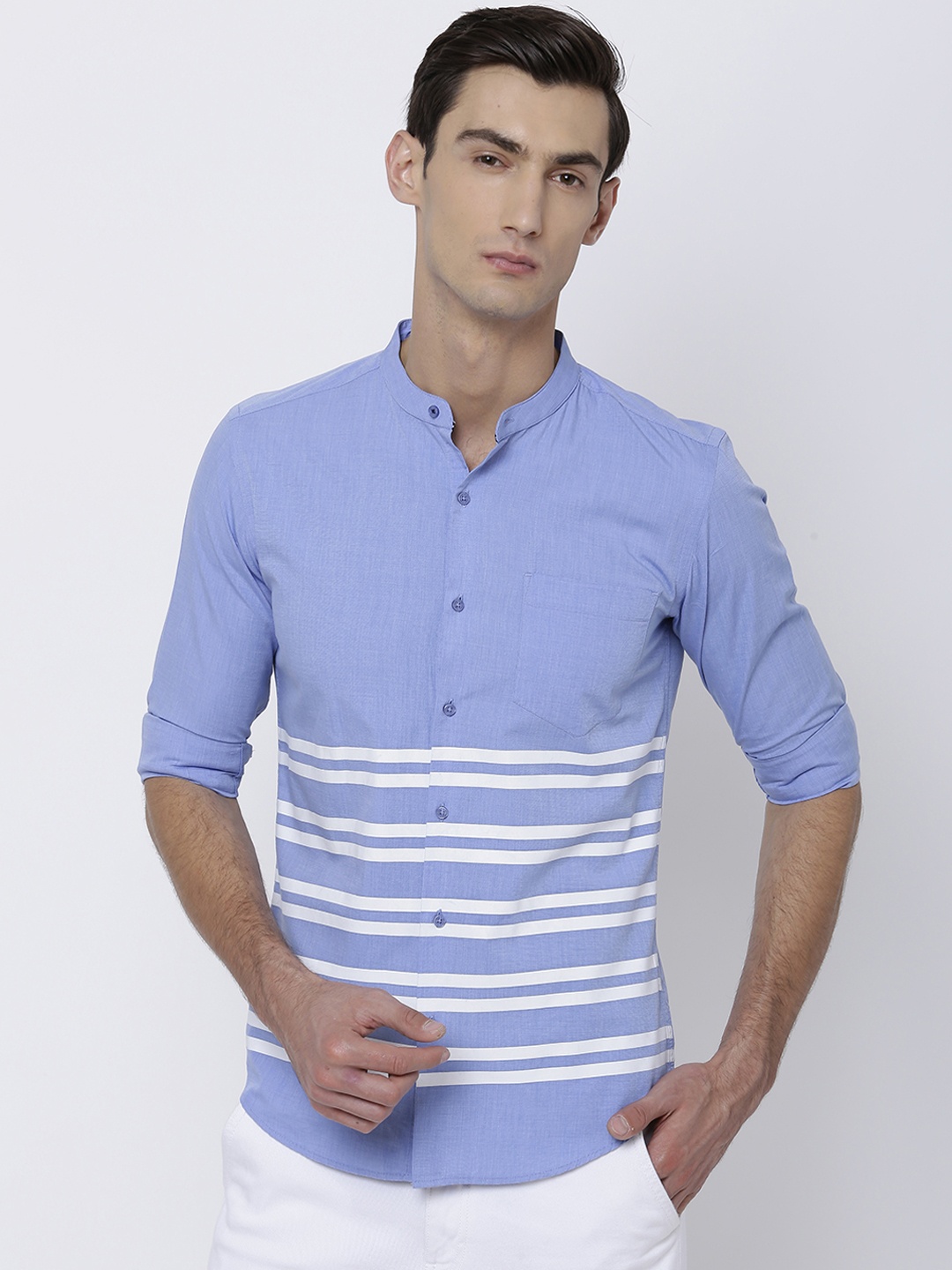 

Black coffee Men Blue & White Slim Fit Striped Casual Shirt