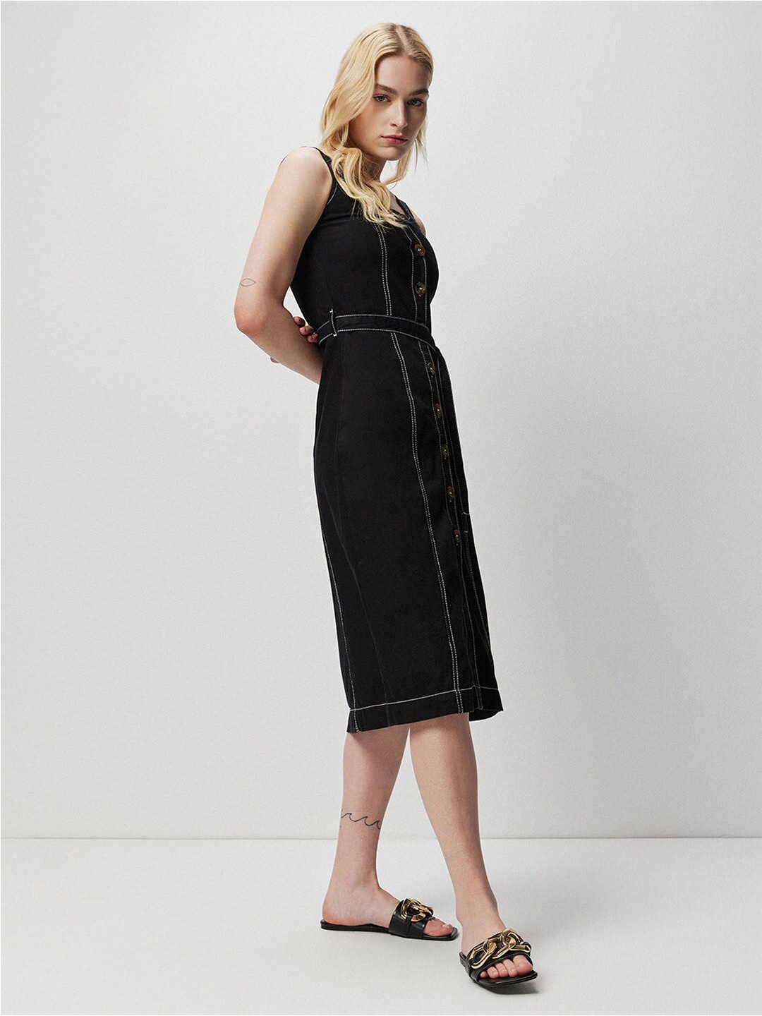 

COVER STORY Black Denim Sheath Midi Dress With Belt
