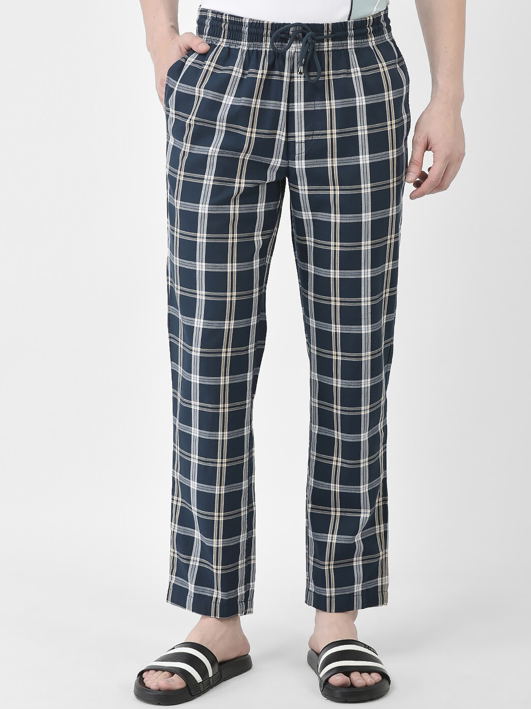 

Crimsoune Club Men Checked Pure Cotton Lounge Pant, Navy blue