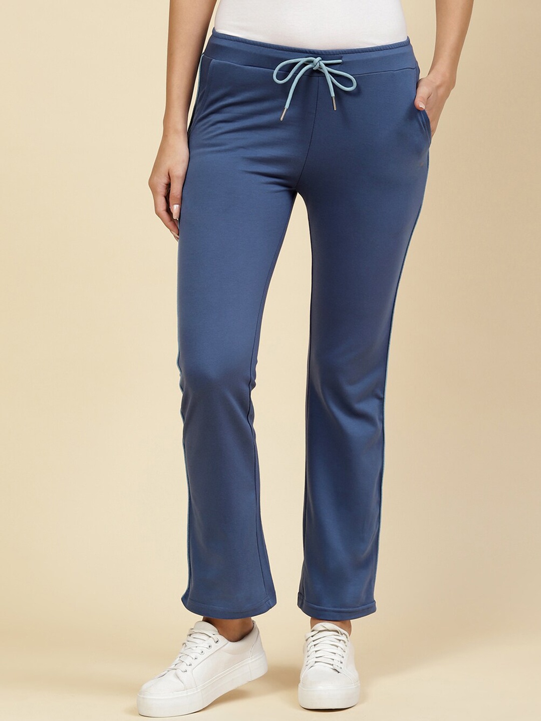 

Monte Carlo Women Regular Track Pants, Blue