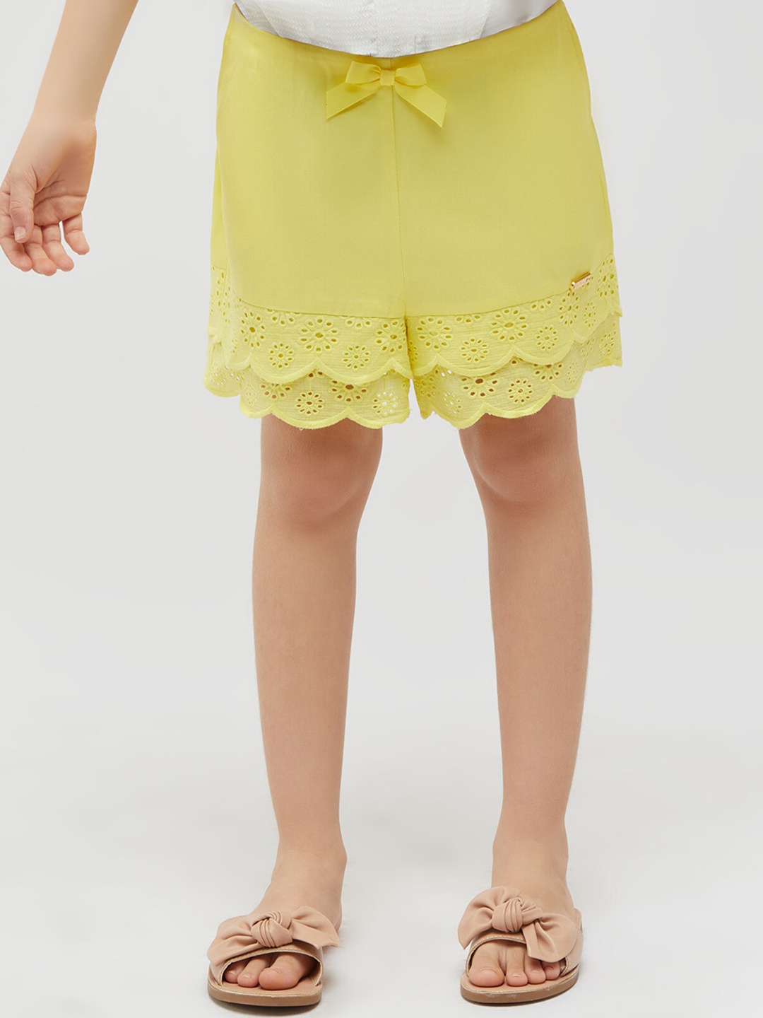 

One Friday Girls Mid Rise Lace Shorts, Yellow