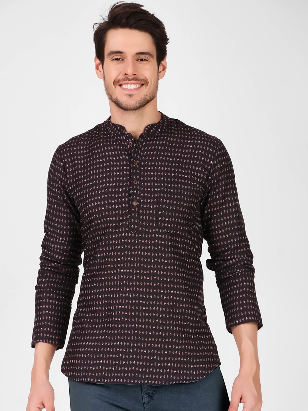 

Cult Indie Mandarin Collar Geometric Printed Short Kurta, Coffee brown