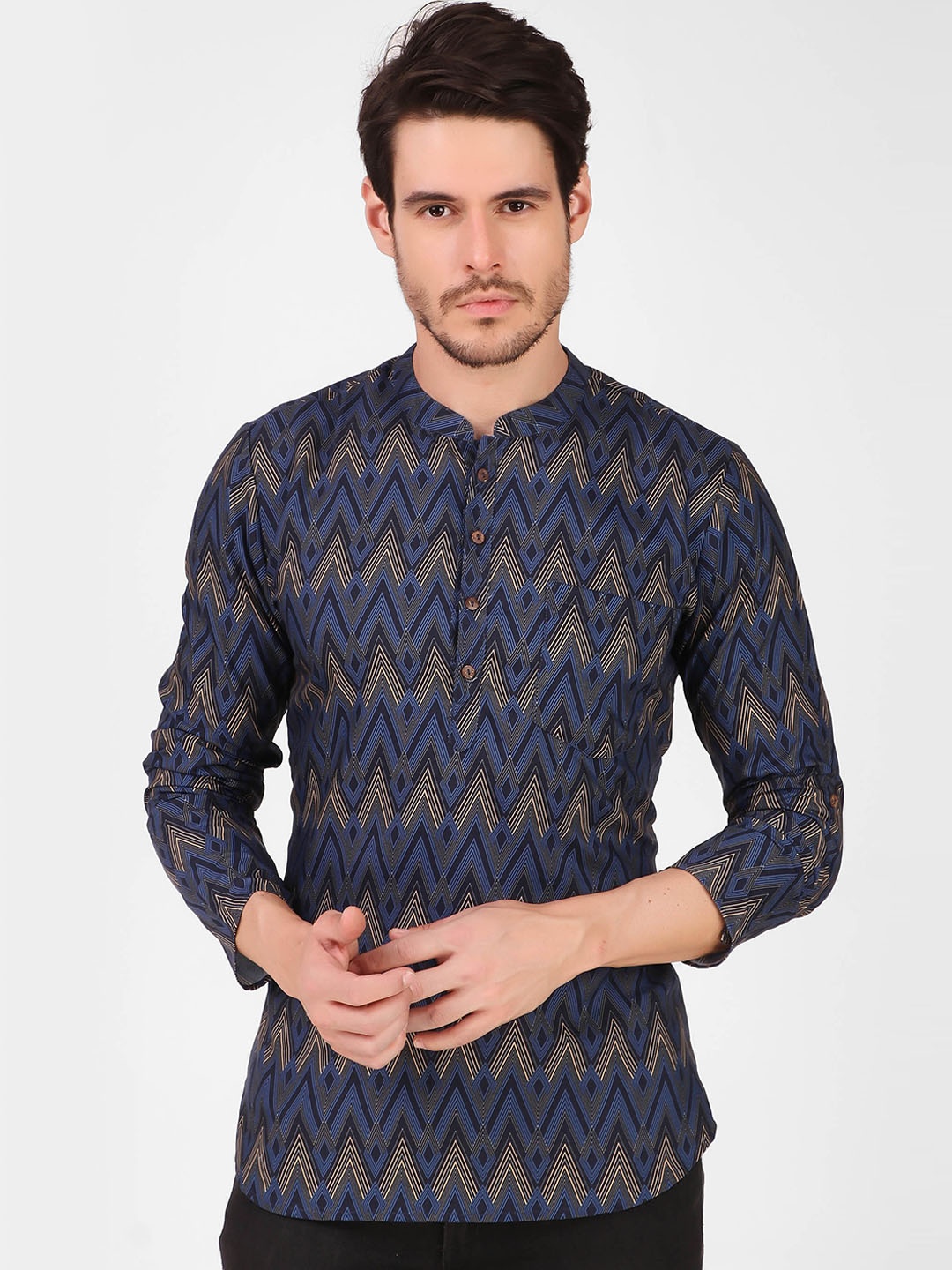 

Cult Indie Mandarin Collar Geometric Ikat Printed Straight Short Kurta, Navy blue