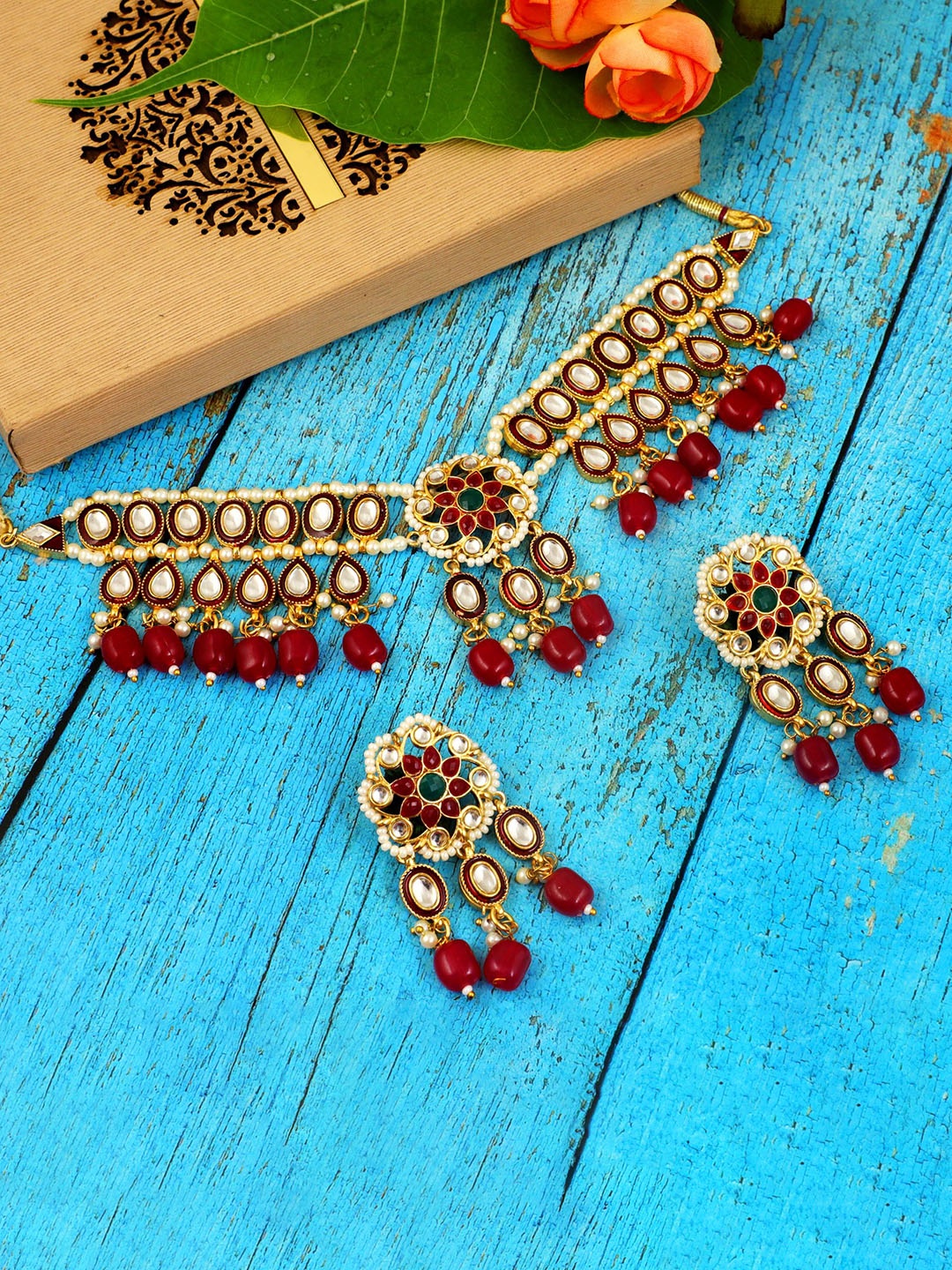 

MANSIYAORANGE Gold-Plated Stone-Studded & Beaded Necklace & Earrings
